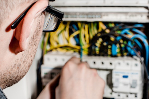 �ṩ������¶��Ʒ���